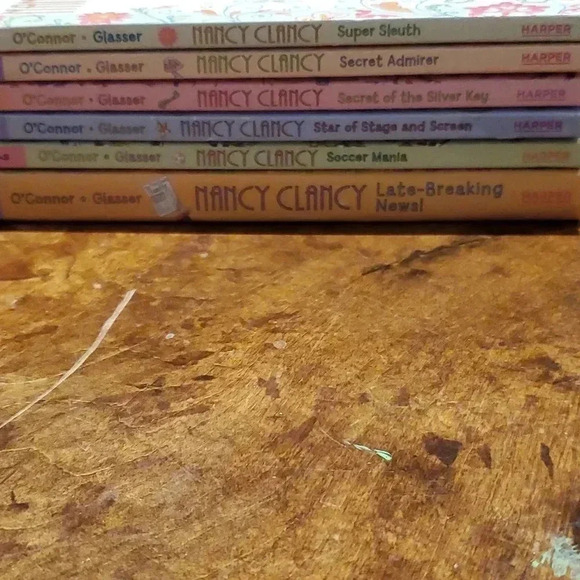 Nancy Clancy set of 6 books - Picture 7 of 8